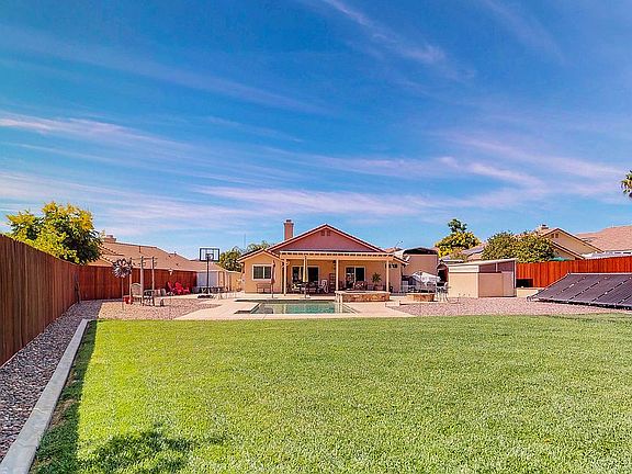 3rd image of 23642 Underwood Cir