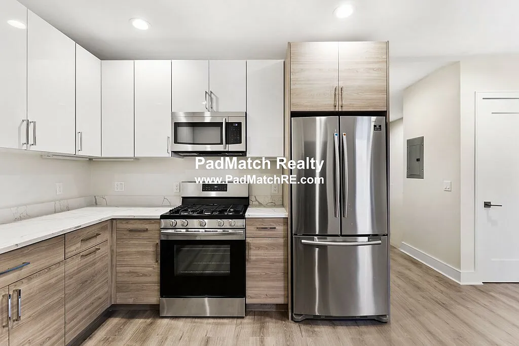 2 bed, 650 sqft, $2,800 — Photo 3