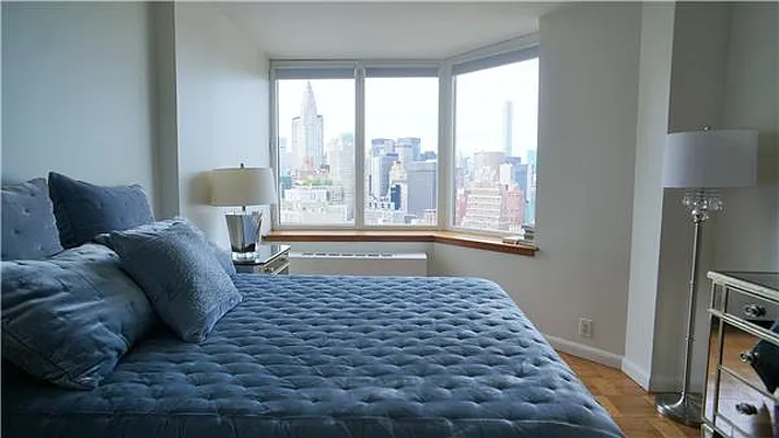 Rented by R New York | media 87