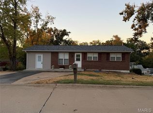 1003 Sunridge Trl W, Pevely, MO 63070