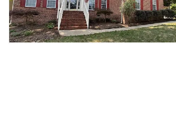1700 Southwell Ct, Raleigh, NC 27614