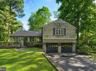 1070 Blue Rock Ln, Blue Bell, PA 19422