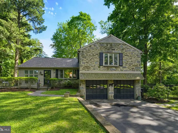1070 Blue Rock Ln, Blue Bell, PA 19422
