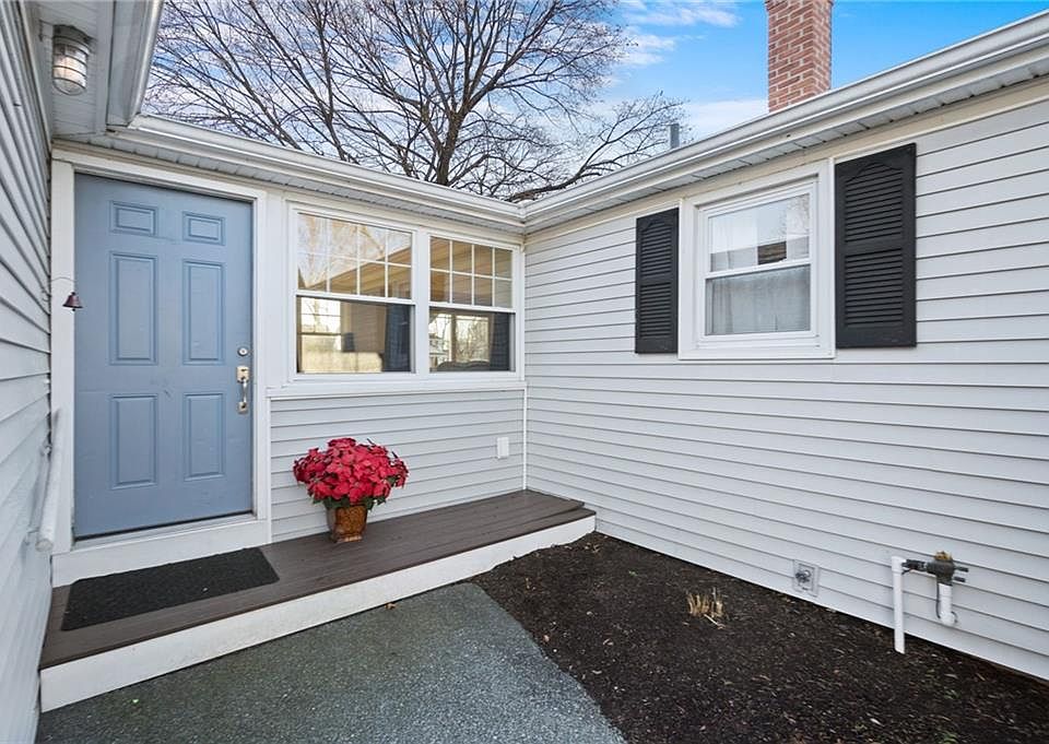 64 Natick Ave, Warwick, RI 02886 Zillow