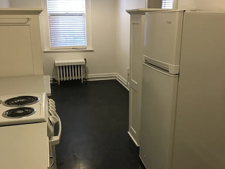 Gray Court Apartments — Photo 48