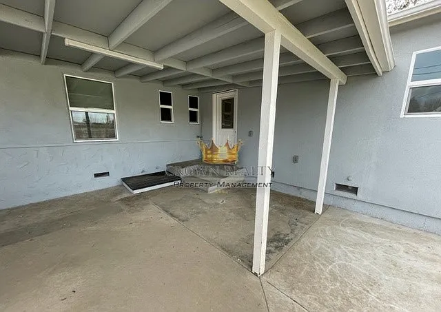950 Windsor Dr — Photo 15