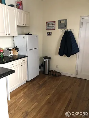 Rented by Oxford Property Group | media 84