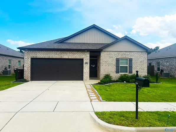 26336 Nash Ln, Athens, AL 35613