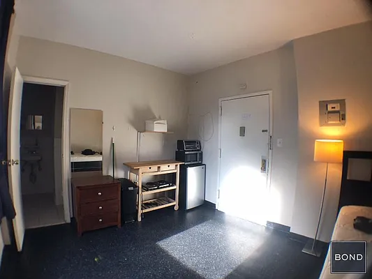 Rented by Bond New York | media 8