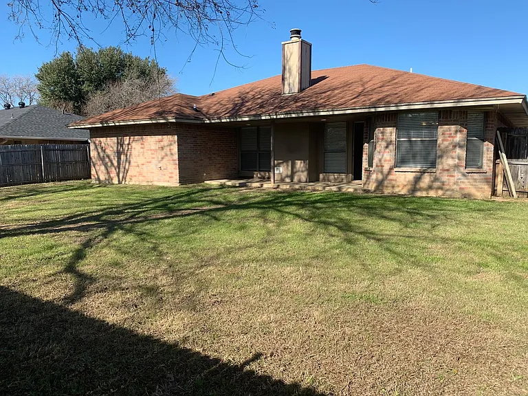 6828 Ridgetop Rd — Photo 3