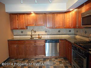 4th image of 12 Bond Ave