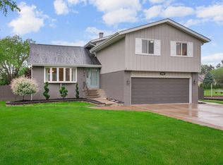8924 Schafer Dr, Saint John, IN 46373