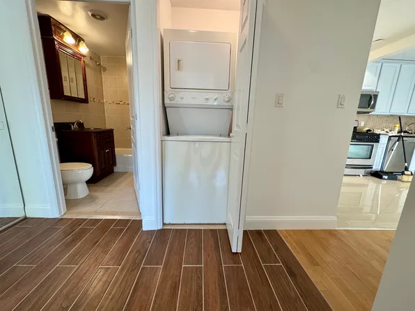 900 Lenox Road image 11 of 25