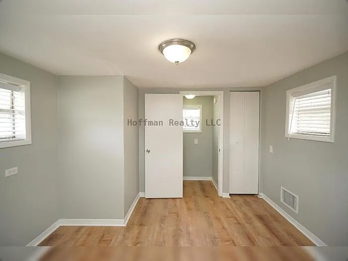 916 E 25th Ave — Photo 31