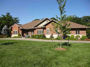 25 E Willow Brook Rd, Wichita, KS 67207