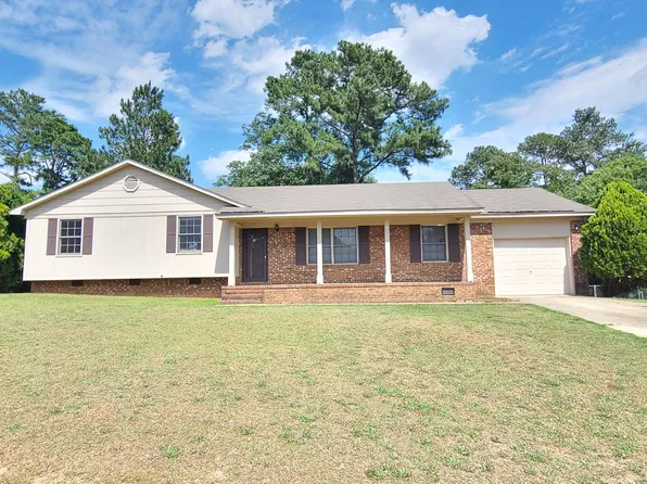 1105 Quailwood Dr, Fayetteville, NC 28314