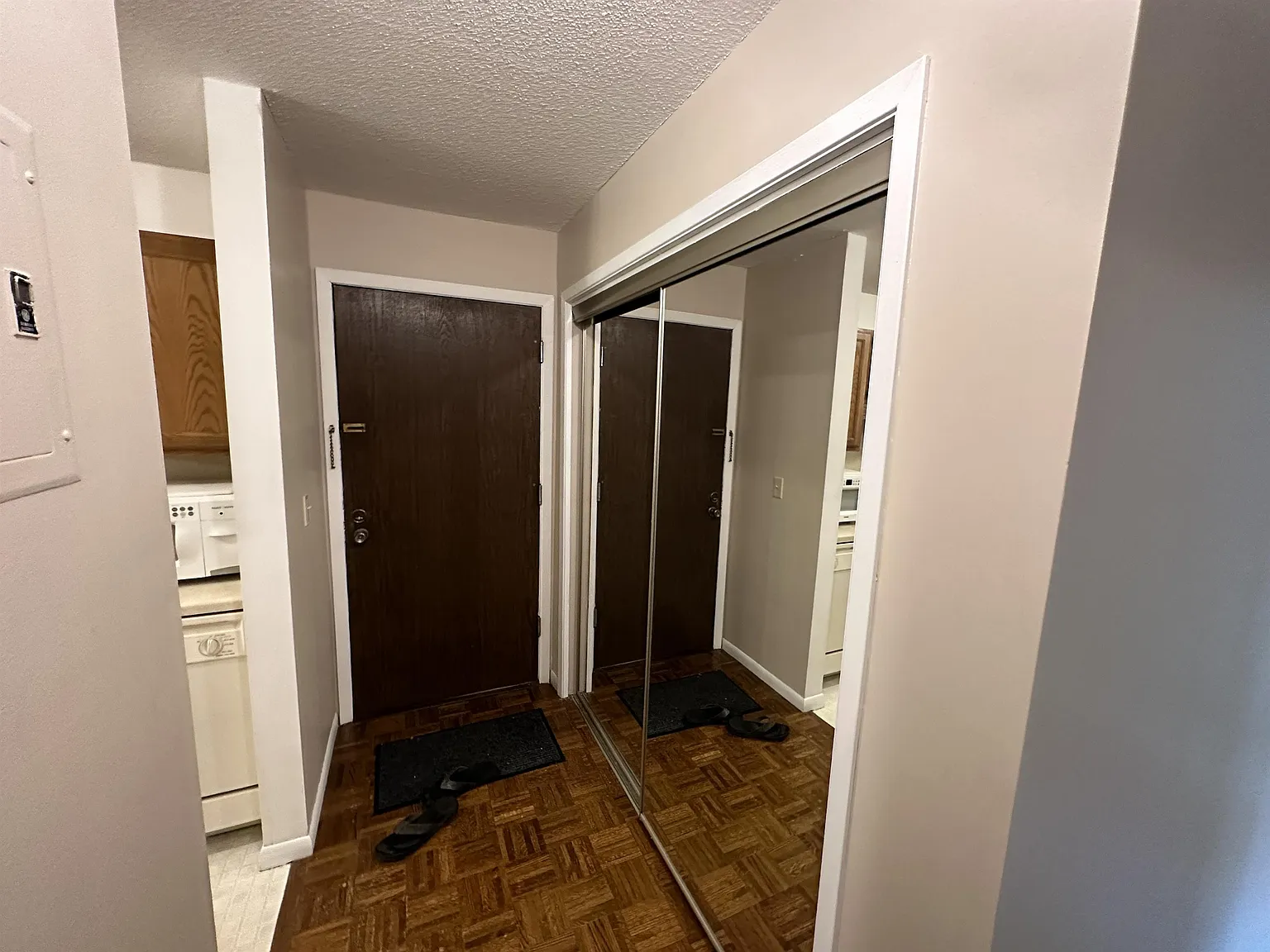 4207 Lakeside Avenue North # 139 Brooklyn Cent... - 139 — Photo 2