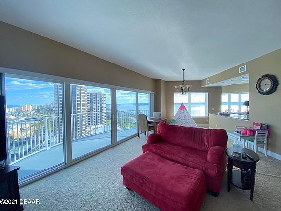 5th image of 2 Oceans West Blvd APT 1500