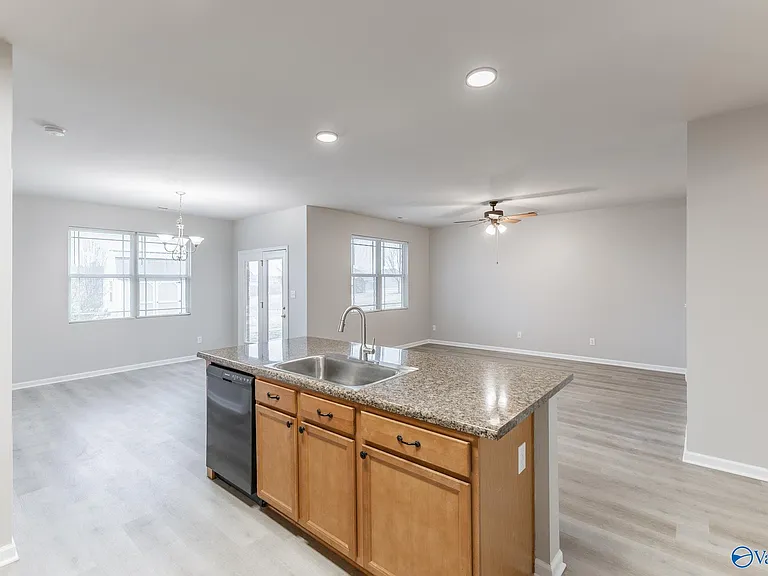 134 Natalie Jane Dr — Photo 8