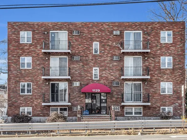 1129 N Shore Rd APT 1A, Revere, MA 02151