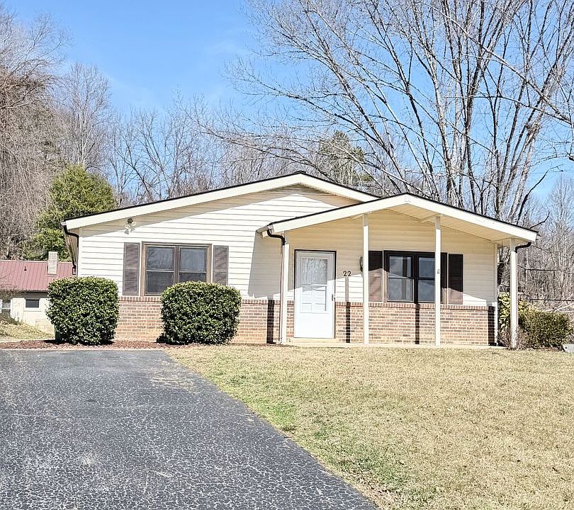 1st image of 22 Tipperary Dr