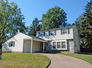 18 Madison Dr, Laurel Springs, NJ 08021