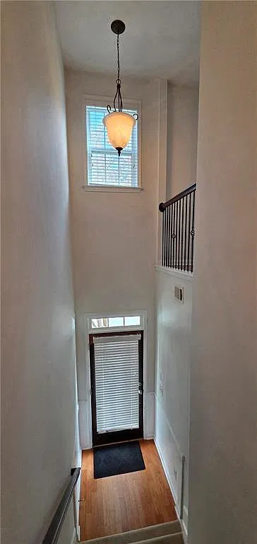 3 bed, 4.0 bath, 2769 sqft, $2,700 — Photo 2