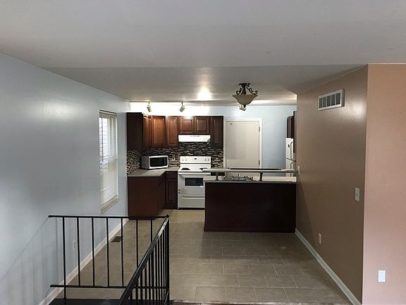 4th image of 211 Neptune Dr