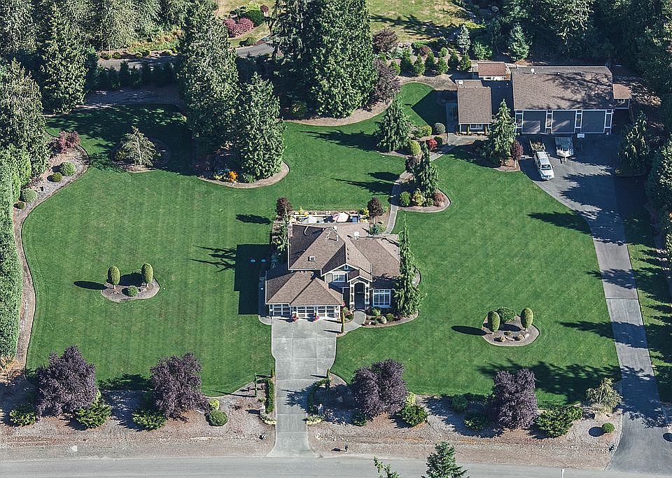 2nd image of 10019 219th St SE