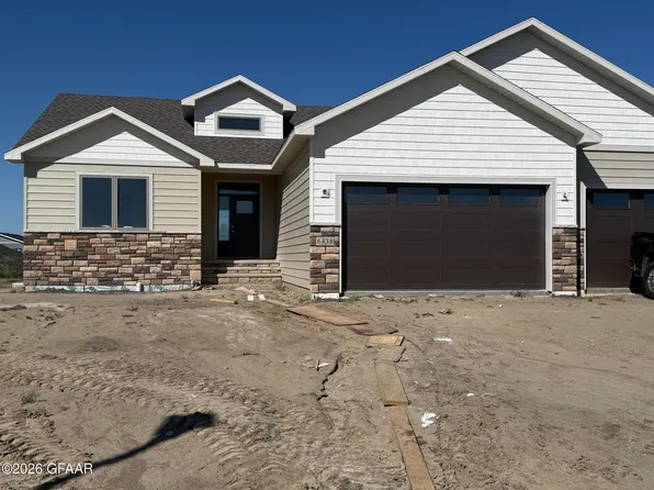 6438 Yukon Ln, Grand Forks, ND 58201