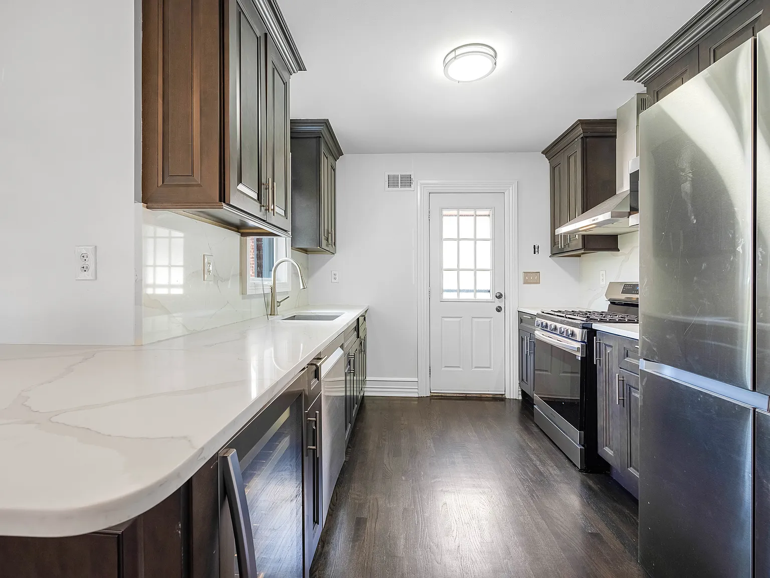 4 bed, $4,300 — Photo 4