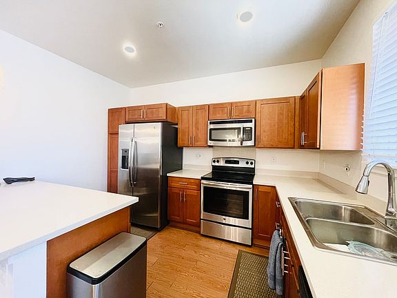 3rd image of 840 Kakala St #204