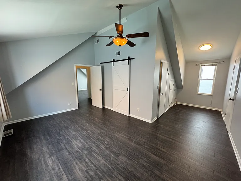 2430 N Southport Ave #2F — Photo 23