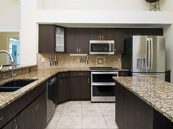 3rd image of 6801 Idlewild St