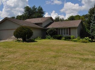 632 Westport Dr, Rockton, IL 61072