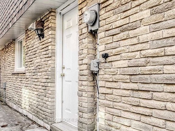 3rd image of 30 Orsett St
