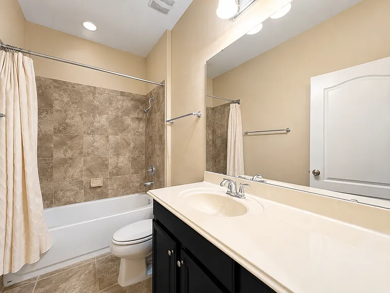 8146 Jailene Dr — Photo 15