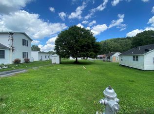 131 Clinchview St, North Tazewell, VA 24630