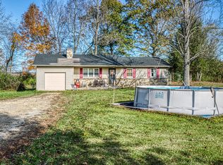 32 Small Ln, Crossville, TN 38571