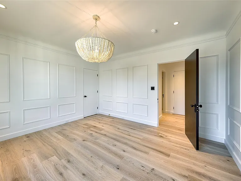 2145 Franklin St #4 — Photo 18