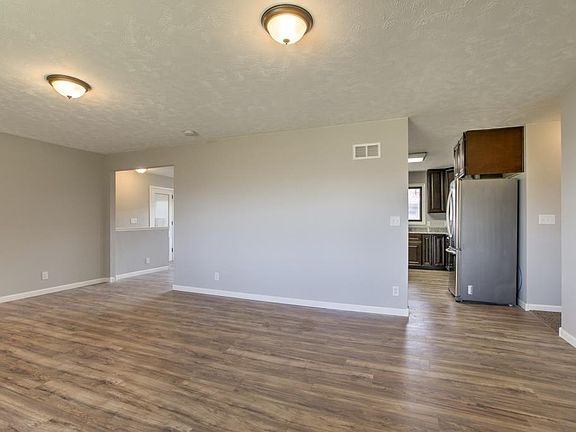 5th image of 6605 NW 42nd St