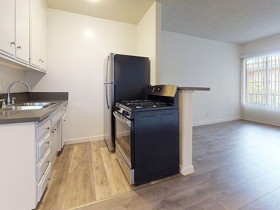 2nd image of 12460 Culver Blvd #13