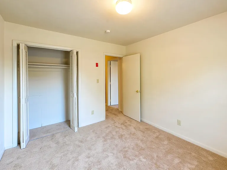 Brentwood Forest Apartments — Photo 17