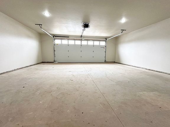 3rd image of 515-517 Rustic Ridge Dr