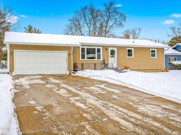 1901 Stowe Ave, Arden Hills, MN 55112