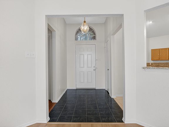 4th image of 1822 Dartbrook Dr