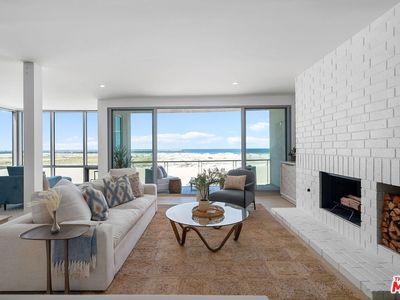 5205 Ocean Front Walk APT 201, Los angeles, CA, 90292