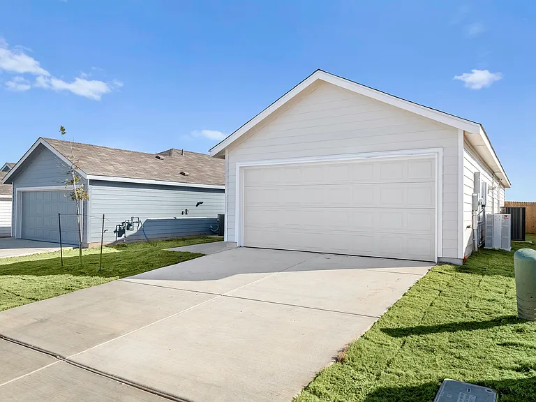 1527 Tiptop Mdw — Photo 22
