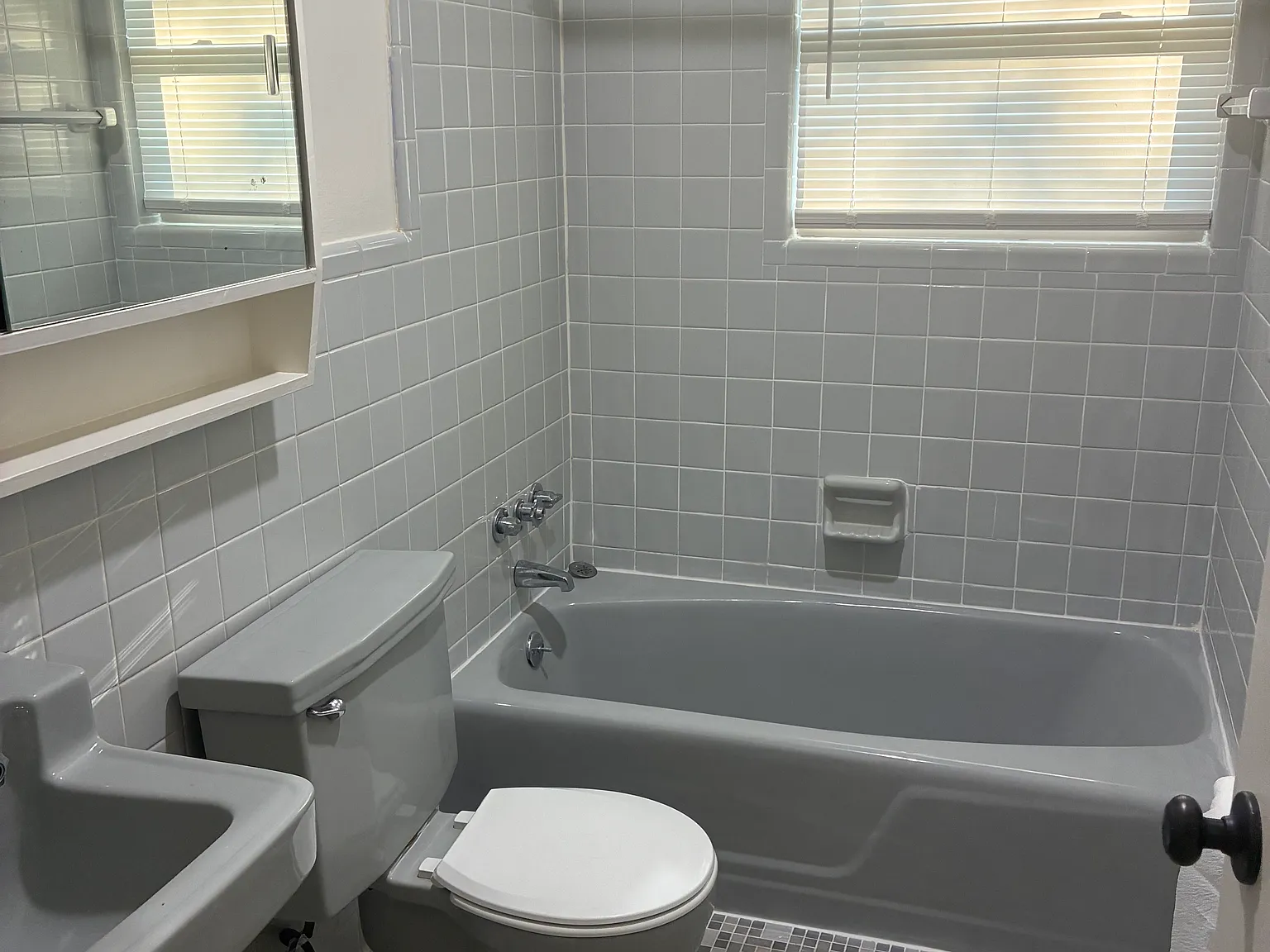 3 bed, 1.5 bath, 1218 sqft, $1,450 — Photo 3