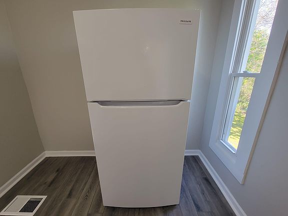 5th image of 247 Munson St #2